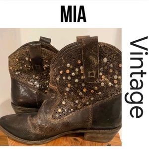 Mia Vintage Rustic Studded Leather Boots 7 1/2